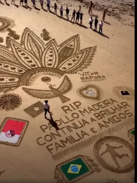 Tại quê nhà Bồ Đào Nha, mẹ Paollo đã làm lễ tưởng niệm cho anh bên bờ biển. Mẹ của anh đã chuẩn bị và dành tất cả tình yêu thương vô bờ bến để chờ đợi con trai trở về.