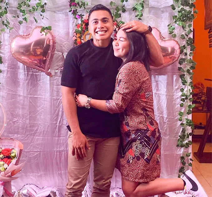 Manganang từ giã đội tuyển nữ Indonesia và...cưới vợ.