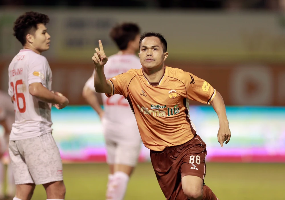 HAGL vượt qua Viettel FC ở trận cầu đầy kịch tính. ẢNH: MINH TRẦN