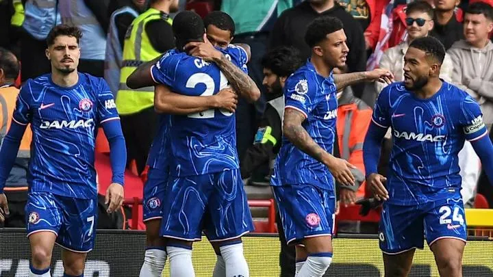 Chelsea trở thành đội bóng đầu tiên vô địch ở 4 giải đấu cấp CLB của UEFA.