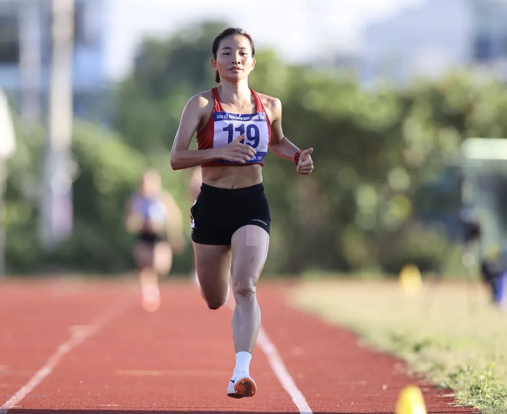 Nguyễn Thị Oanh tiếp tục là gương mặt chủ lực của điền kinh Việt Nam tại SEA Games 33. Ảnh: ĐỨC ĐỒNG