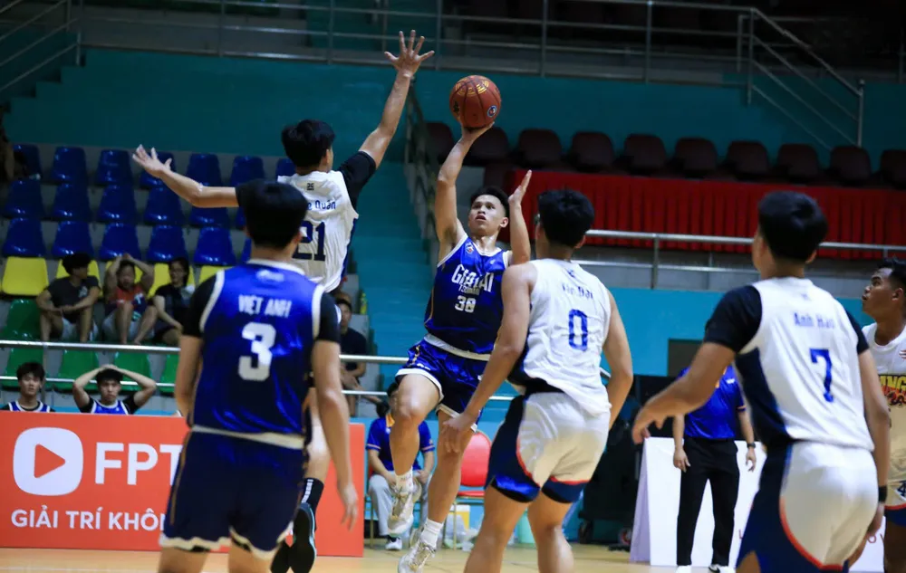 Trận đấu giữa Gia Lai và Đà Nẵng. Ảnh: TRÚC GIANG 