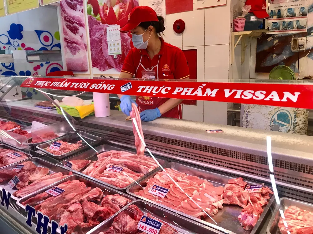Vissan cam kết cung ứng đủ thịt heo tại TPHCM sau khi 43 công nhân nhiễm Covid-19 ảnh 1