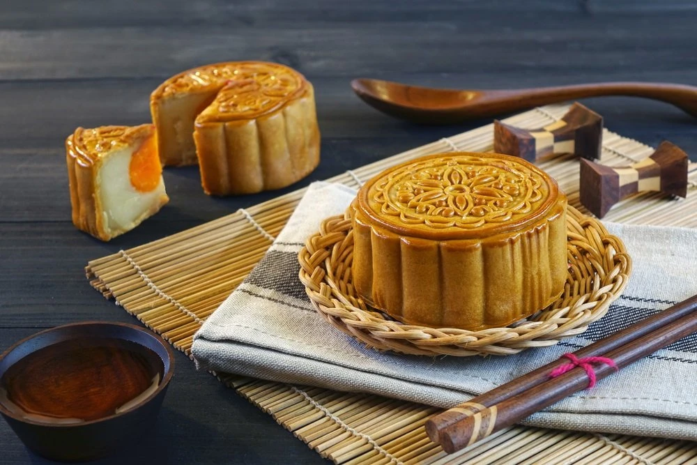 Bánh trung thu không rõ nguồn gốc cứ đến hẹn lại lên xuất hiện tràn lan trên chợ mạng.