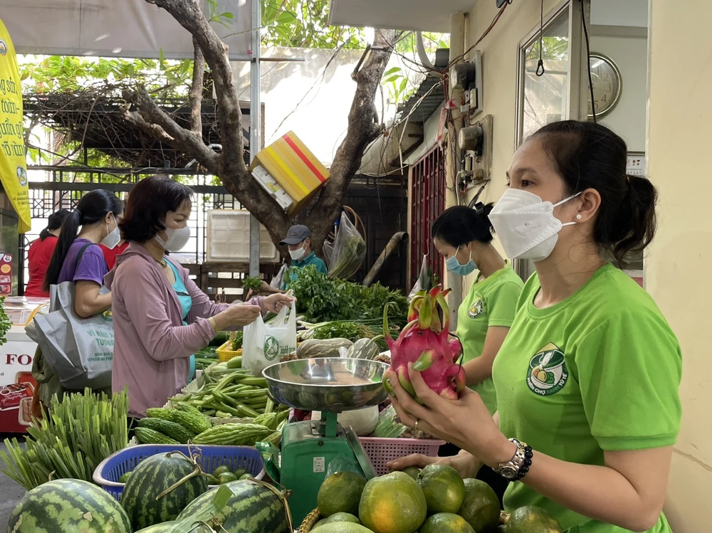 80 đơn vị tham gia Phiên chợ Xanh tử tế lần thứ 300 