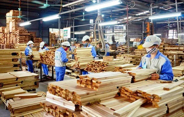 Việt Nam xuất siêu hơn 10 tỷ USD sau 7 tháng
