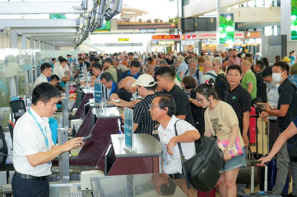 Các sân bay dự kiến đón 1,8 triệu lượt khách dịp Quốc khánh