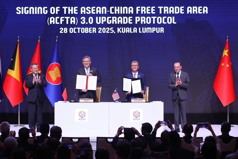 ASEAN - Trung Quốc ký Nghị định thư nâng cấp ACFTA 3.0