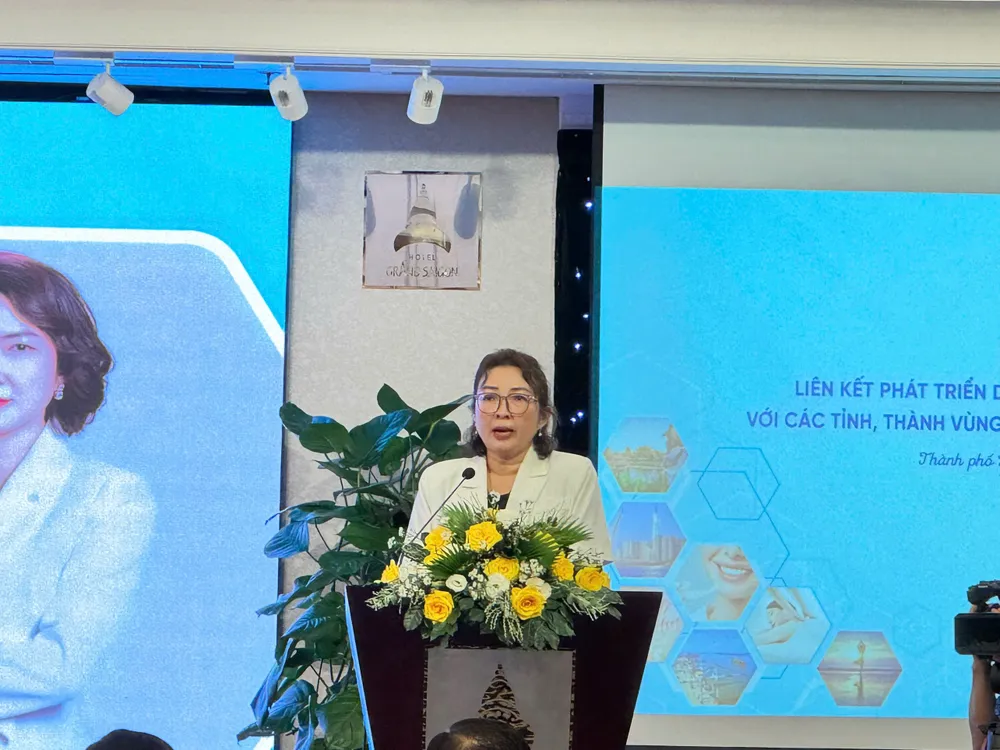 Bà Bùi Thị Ngọc Hiếu, Phó Giám đốc Sở Du lịch TPHCM phát biểu tại hội nghị