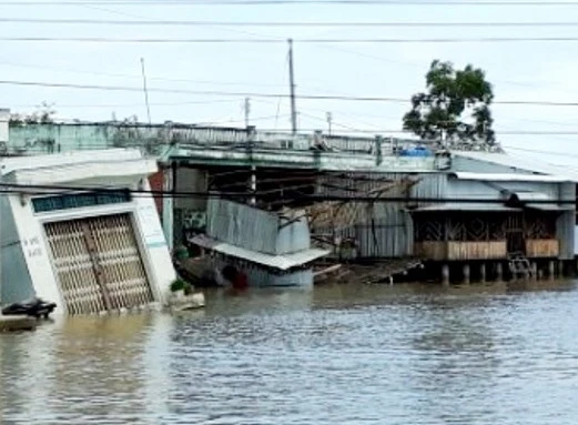 Hiện trường sạt lở khu vực chợ Thanh Tùng