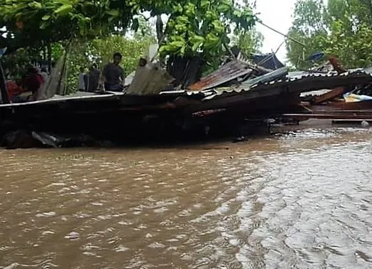 Cà Mau triều cường dâng cao bất thường đe dọa đê biển Tây ảnh 3