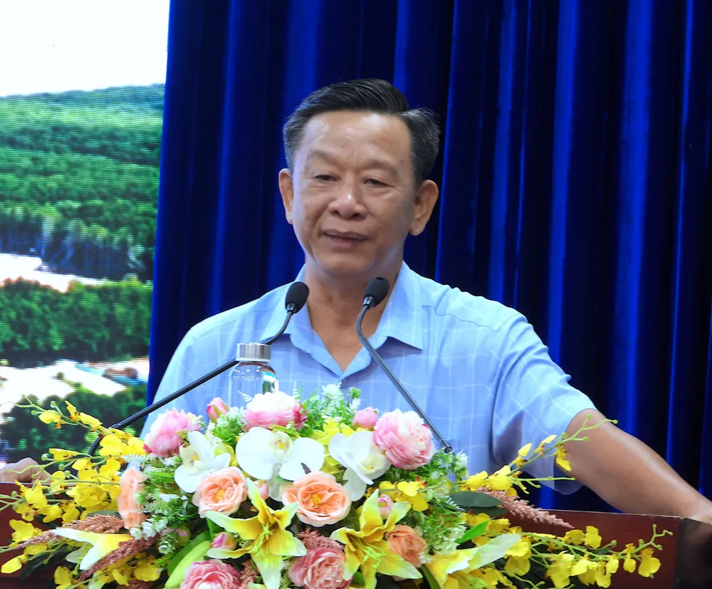 Ông Hồ Trung Việt phát biểu tại Hội nghị báo chí tỉnh Cà Mau năm 2023. Ông Hồ Trung Việt phát biểu tại Hội nghị báo chí tỉnh Cà Mau năm 2023.