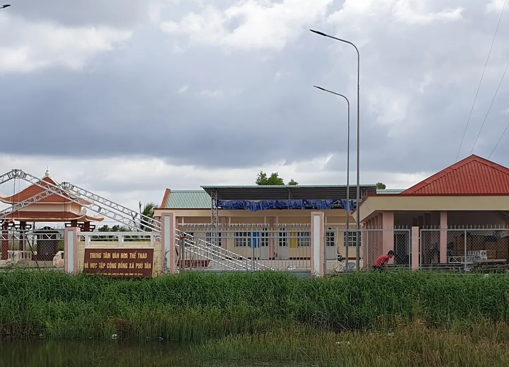 Trung tâm Văn hóa Thể thao xã Phú Tân - dự án được cho là có liên quan đến nội dung đoạn clip mà tài khoản Facebook “Hai Nguyen” lan truyền