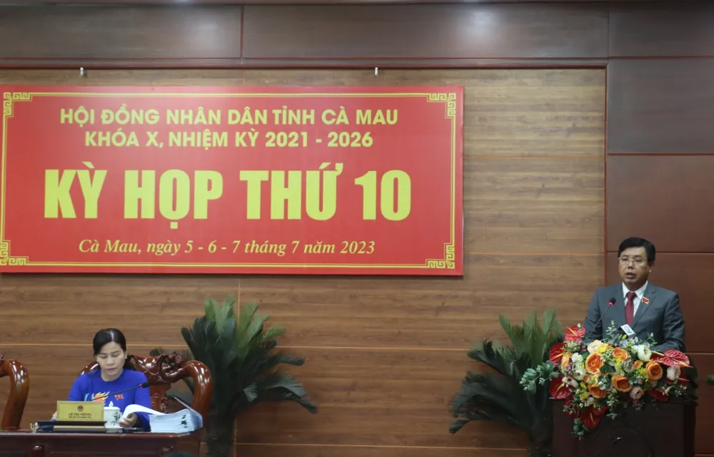 Ông Nguyễn Tiến Hải, Bí thư Tỉnh ủy, Chủ tịch HĐND tỉnh Cà Mau phát biểu khai mạc kỳ họp thứ 10 HĐND tỉnh Cà Mau khóa X