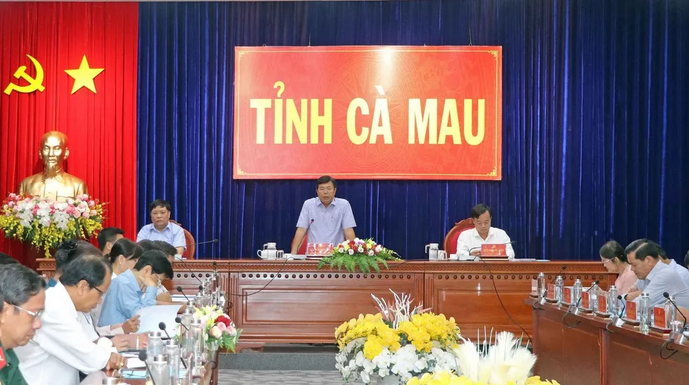 Ban Thường vụ Tỉnh ủy Cà Mau thực hiện quy trình giới thiệu nhân sự quy hoạch Ban Chấp hành Trung ương Đảng khoá XIV