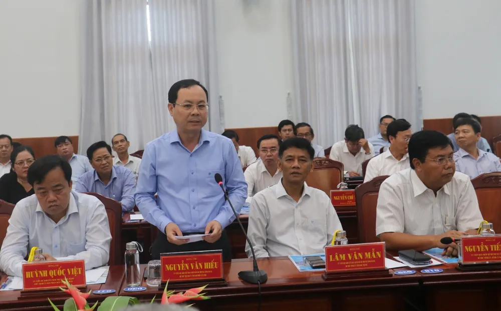 Bí thư Thành ủy TP Cần Thơ Nguyễn Văn Hiếu đề xuất nhiều cơ chế đặc thù để đồng bằng sông Cửu Long "cất cánh" Bí thư Thành ủy TP Cần Thơ Nguyễn Văn Hiếu đề xuất nhiều cơ chế đặc thù để đồng bằng sông Cửu Long "cất cánh"