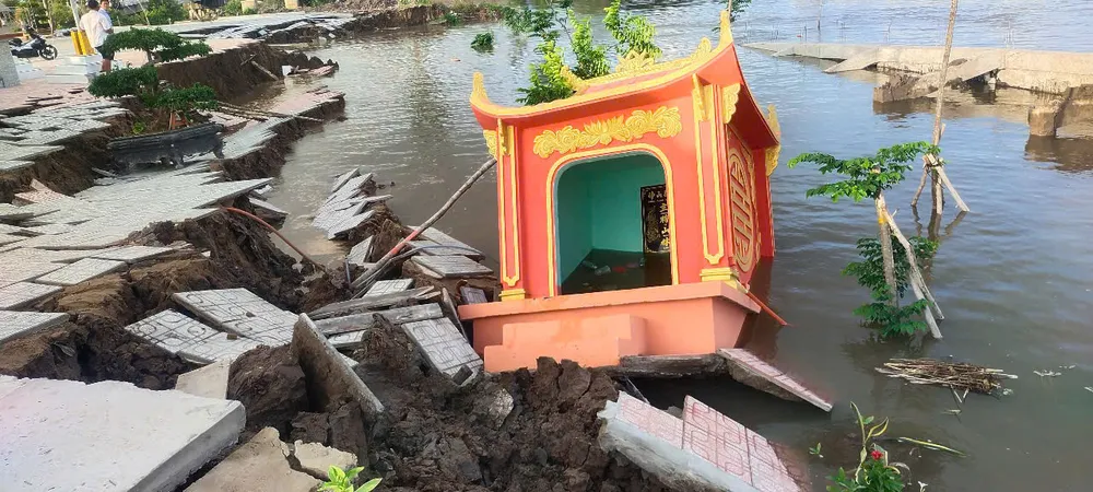 Hiện trường sạt lở z6710085765263_13e0111adcf7770a95a5315e343d6799.jpg