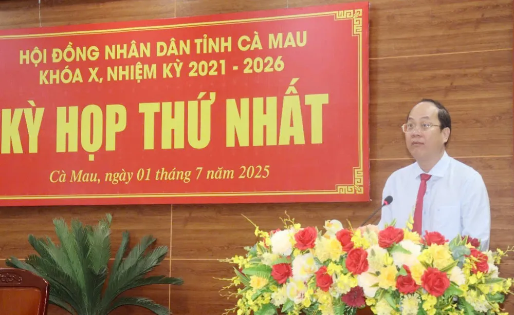 Bí thư Tỉnh ủy Cà Mau Nguyễn Hồ Hải phát biểu tại kỳ họp. ẢNH: PHÚ HỮU z6760105449730_35f8db6704ea08a137b003f2ec7af4f7.jpg