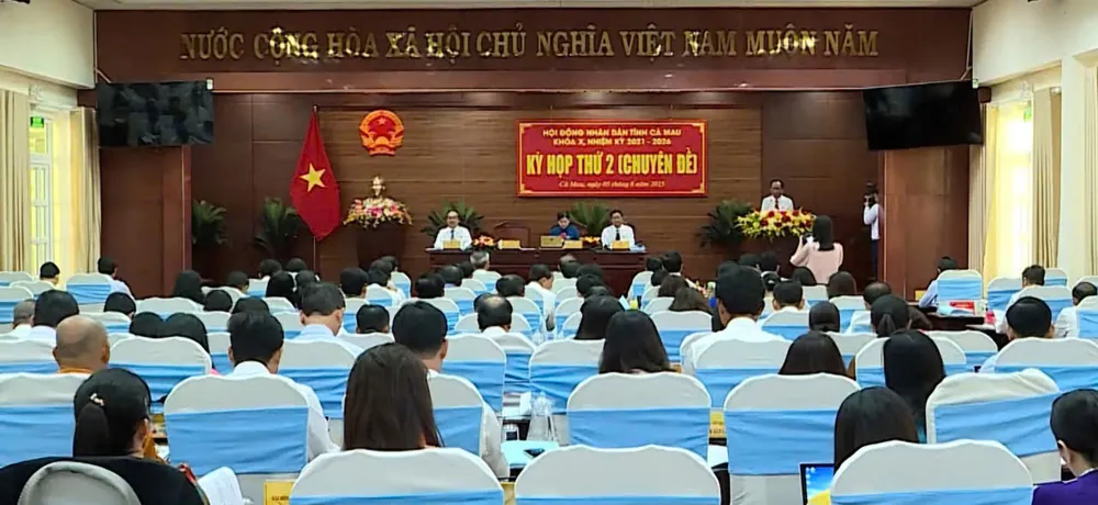 Quang cảnh kỳ họp thứ 2, HĐND tỉnh Cà Mau khóa X. ẢNH: CTV 084d5b63fffe76a02fef.jpg