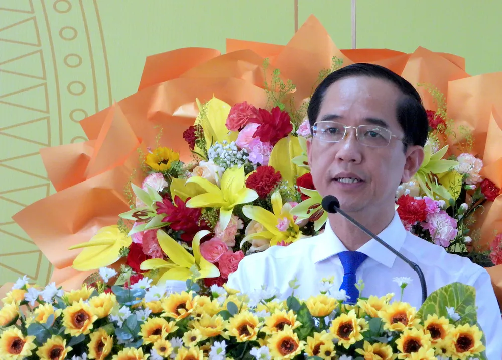 Trưởng Ban Tổ chức Tỉnh ủy Cà Mau Hồ Thanh Thủy phát biểu chỉ đạo đại hội hoa thanh 10.jpg
