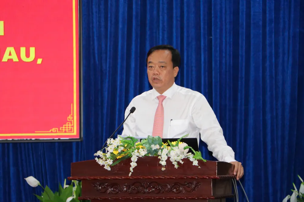 Phó Bí thư Thường trực Tỉnh uỷ Cà Mau Huỳnh Quốc Việt phát biểu tổng kết hội thảo 1a69e7c00c6f8431dd7e.jpg