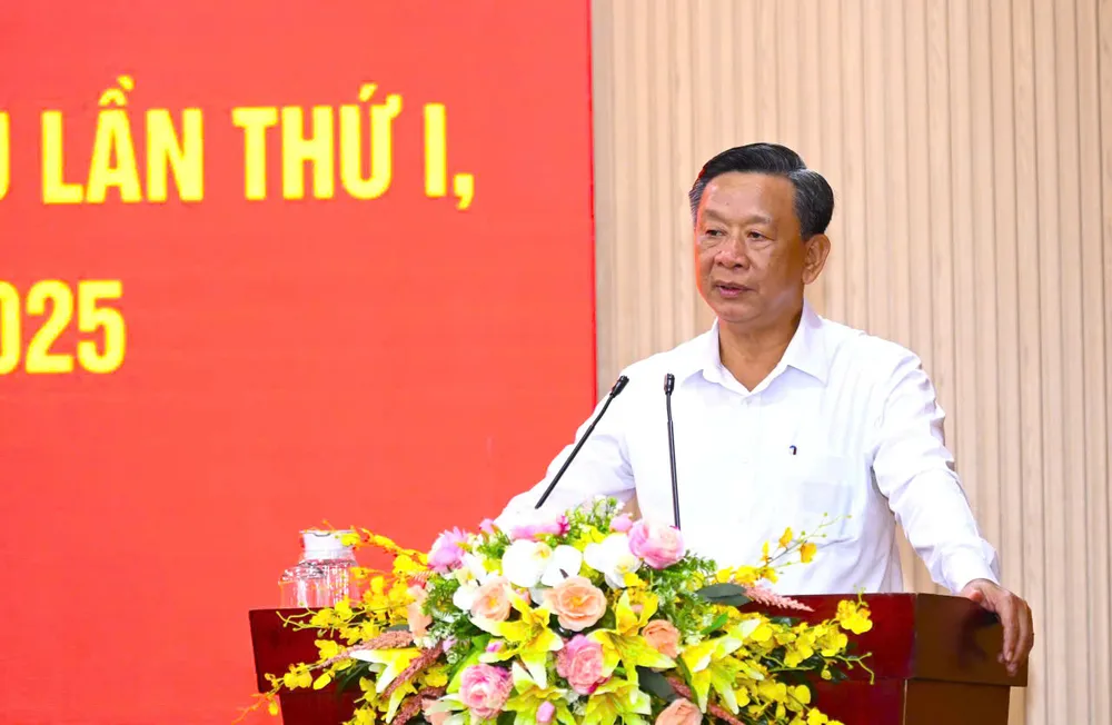 Đồng chí Hồ Trung Việt, Trưởng Tuyên giáo và Dân vận Tỉnh ủy Cà Mau e497388ad7d05a8e03c1.jpg