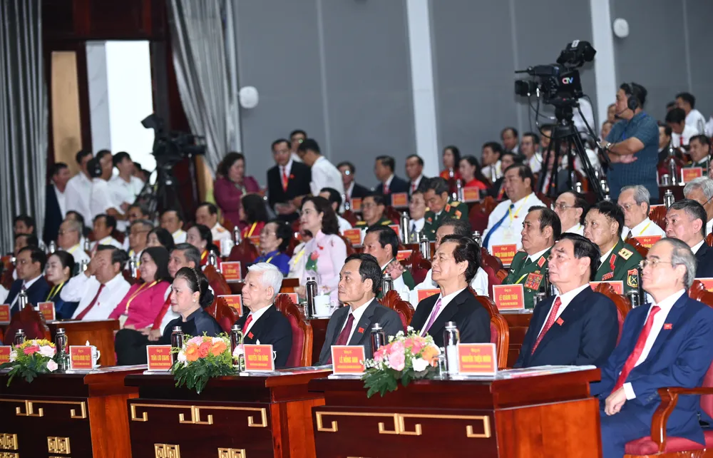 Các đồng chí lãnh đạo, nguyên lãnh đạo Đảng và Nhà nước dự Đại hội đại biểu Đảng bộ tỉnh Cà Mau lần thứ I, nhiệm kỳ 2025-2030 DSC_6047.jpg