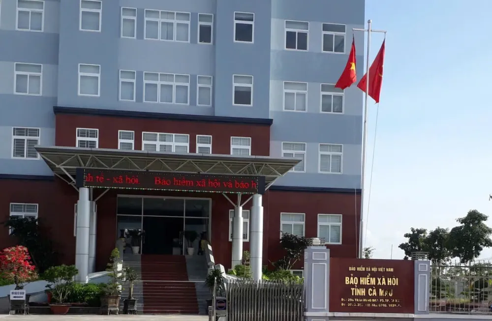 Trụ sở BHXH tỉnh Cà Mau 2811985938242366752.jpg