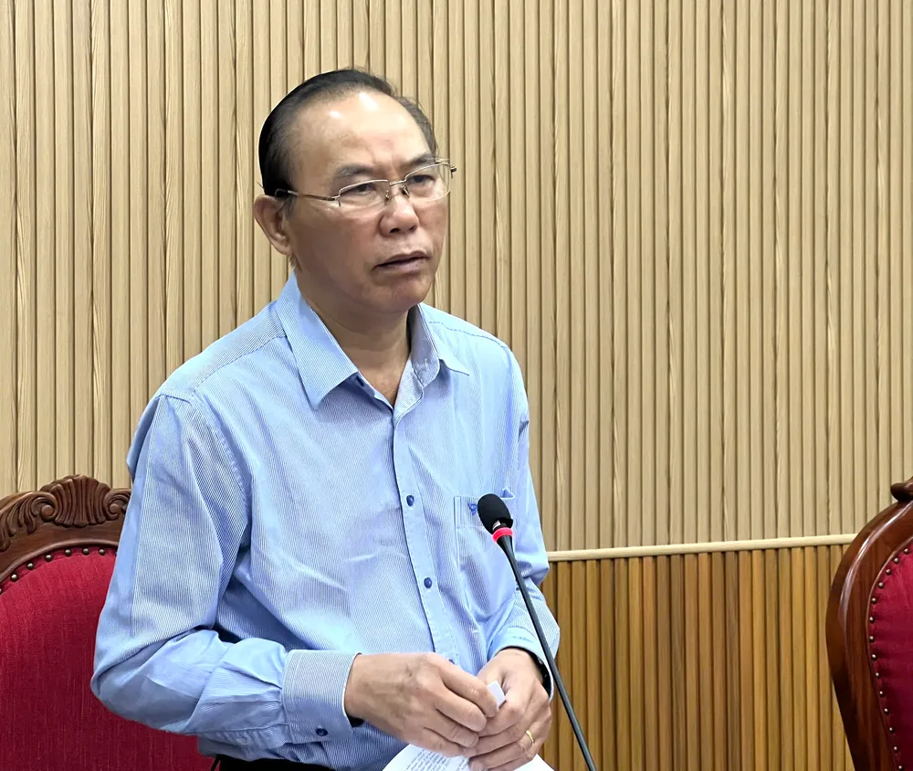 Thứ trưởng Bộ NN-MT Phùng Đức Tiến phát biểu tại buổi làm việc 561a61c6617eec20b56f.jpg