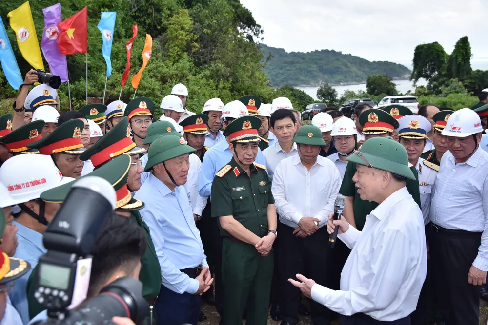 Tong bi thu tham hoi.jpg