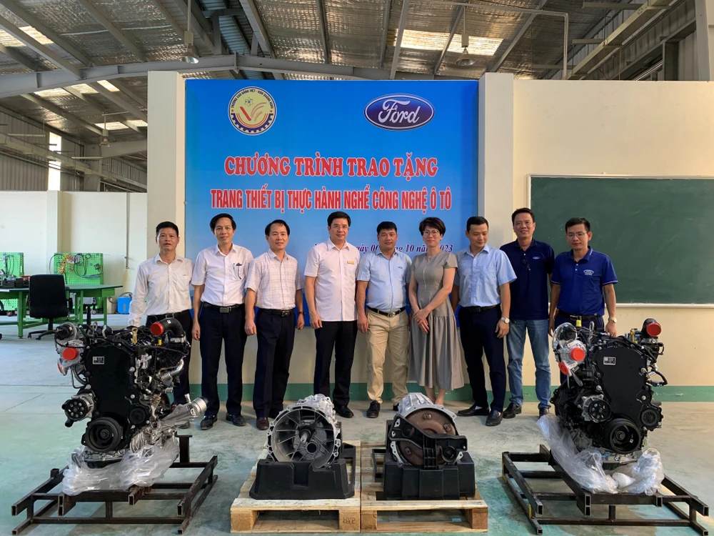 Chương trình trao tặng động cơ tại Trường Cao đẳng Việt-Hàn Quảng Ninh