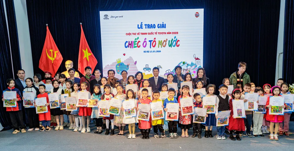 Lễ trao giải Cuộc thi vẽ tranh quốc tế Toyota - Chiếc ô tô mơ ước năm 2023