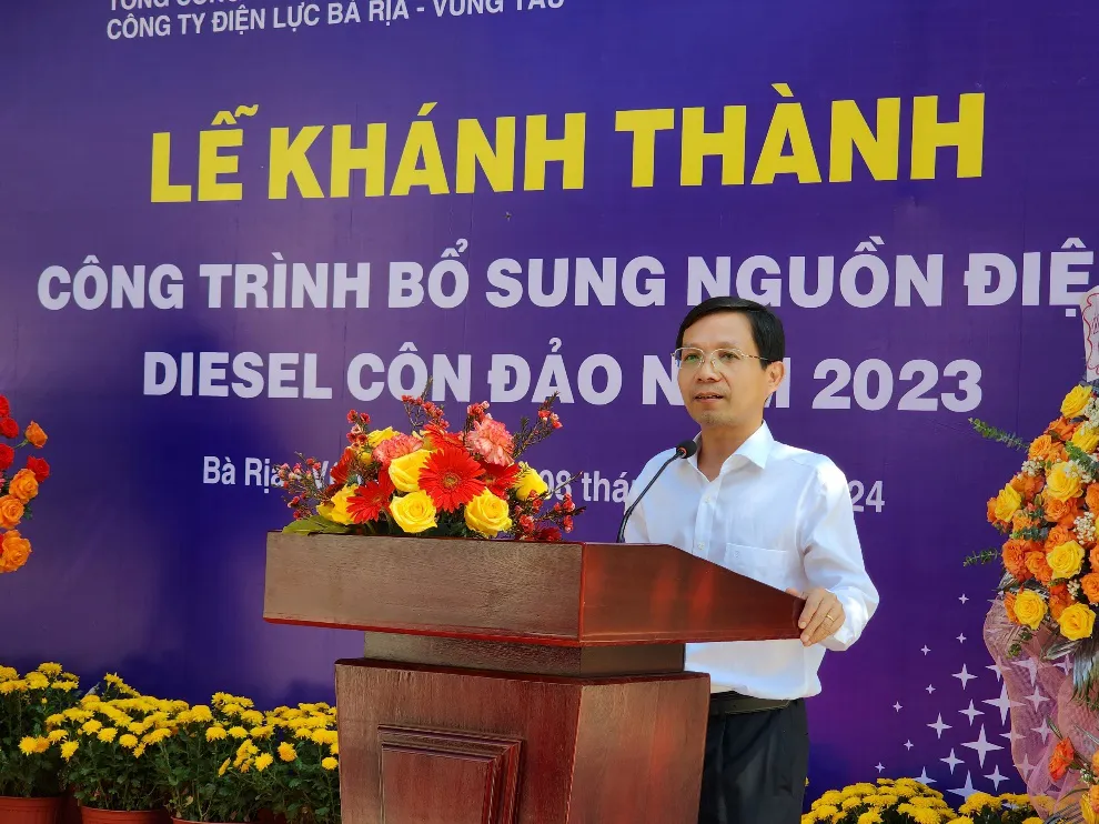 Bí thư Huyện ủy, Chủ tịch UBND huyện Côn Đảo Lê Văn Phong phát biểu tại buổi lễ evnspc2-3688.png