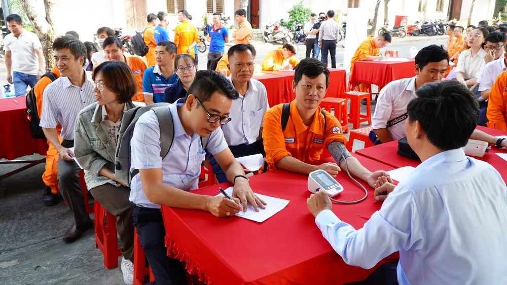 CBCNV Công ty Nhiệt điện Phú Mỹ tham gia hiến máu nhân đạo