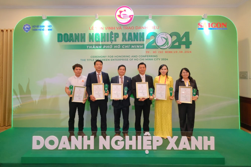 SATRA và các đơn vị thành viên tiếp tục nhận danh hiệu Doanh nghiệp xanh 2024