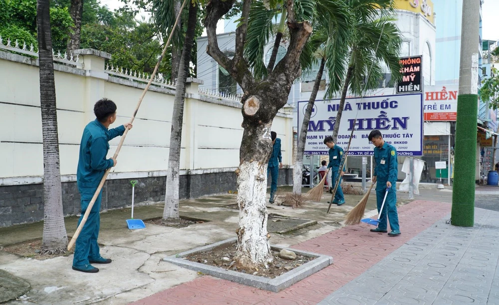 Lực lượng dân quân hưởng ứng xây dựng nếp sống văn hóa văn minh ở TP Dĩ An