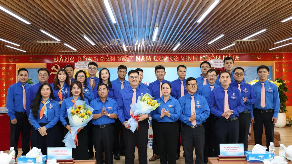 Anh Phùng Xuân Trung làm Bí thư Đoàn SAWACO