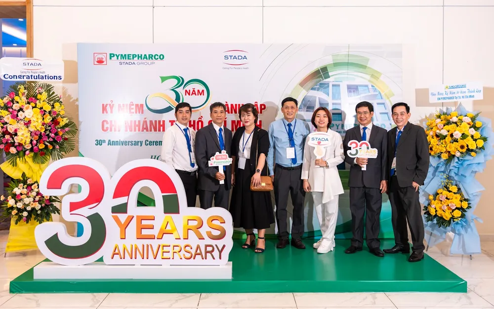 Ban lãnh đạo chi nhánh Stada Pymepharco TPHCM