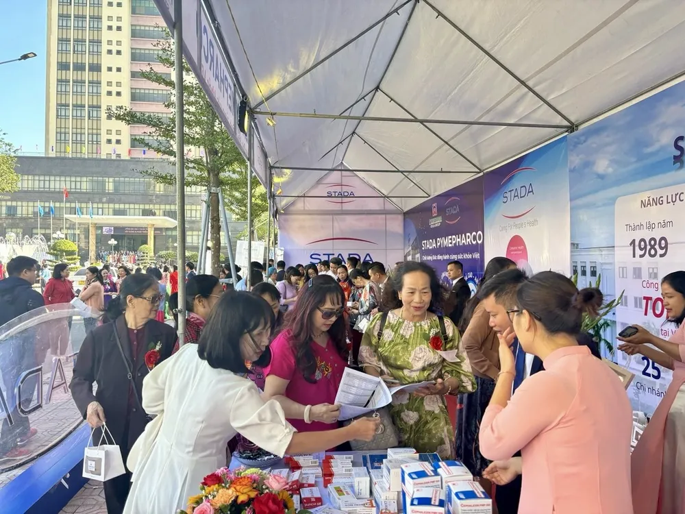 Quý thầy cô tìm hiểu thông tin tại Gian hàng Công ty STADA Pymepharco