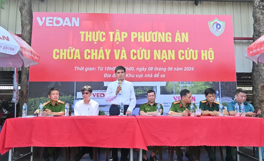 Ông Ko Chung Chih, Phó Tổng Giám đốc Vedan Việt Nam phát biểu tại buổi diễn tập Ông Ko Chung Chih - Phó Tổng Giám đốc Vedan Việt Nam phát biểu tại buổi diễn tập.jpg