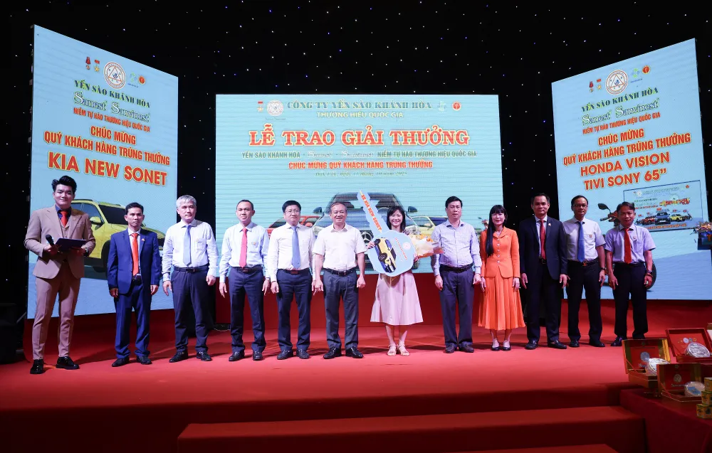 Công ty Yến sào Khánh Hòa: Trao giải Tri ân Khách hàng tại Tây Nguyên ảnh 4 xe may.jpg
