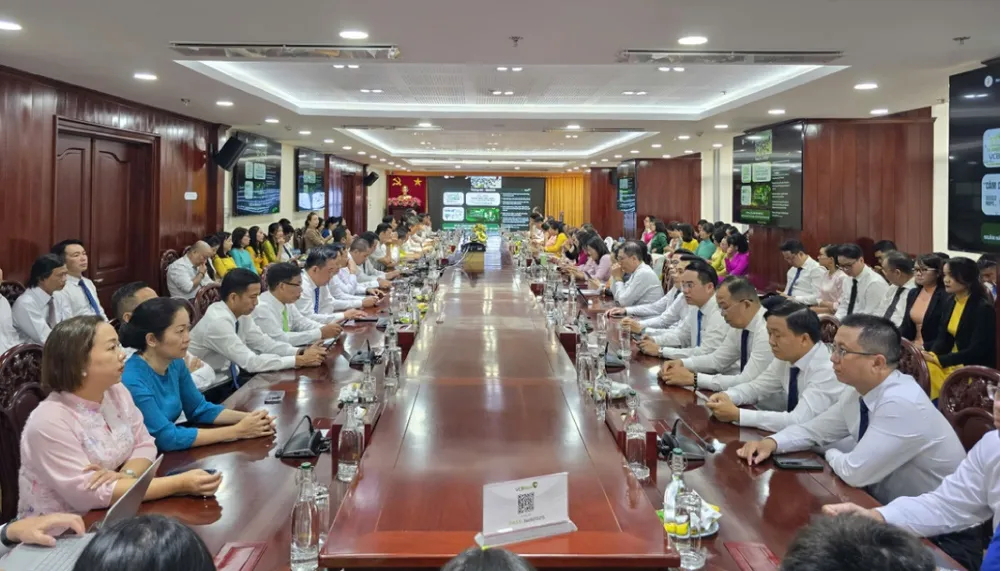 Toàn cảnh Hội nghị tại điểm cầu Thành phố Hồ Chí Minh Hình 2 - Toàn cảnh Hội nghị tại điểm cầu TP.HCM.jpg