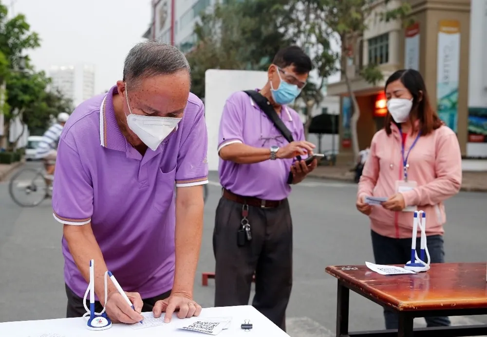 Bước chân chia sẻ ảnh 7 Bước chân chia sẻ ảnh 7