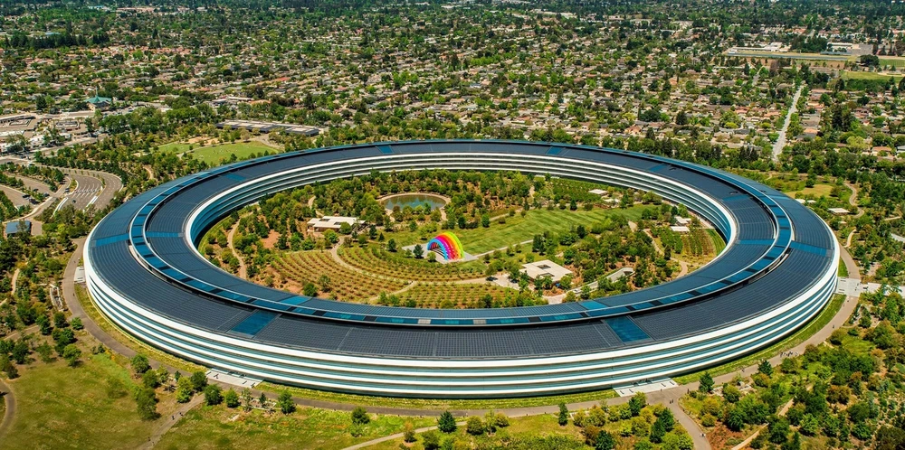 Công viên Apple, bang California, Mỹ. Ảnh: Foster + Partners