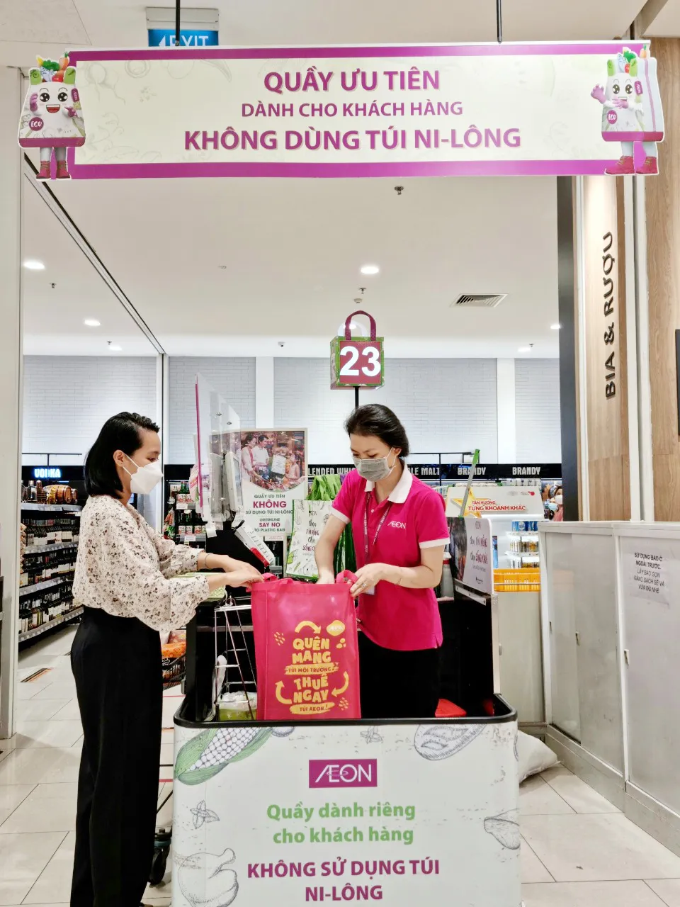 Aeon Việt Nam triển khai sáng kiến cho mượn túi môi trường ảnh 1
