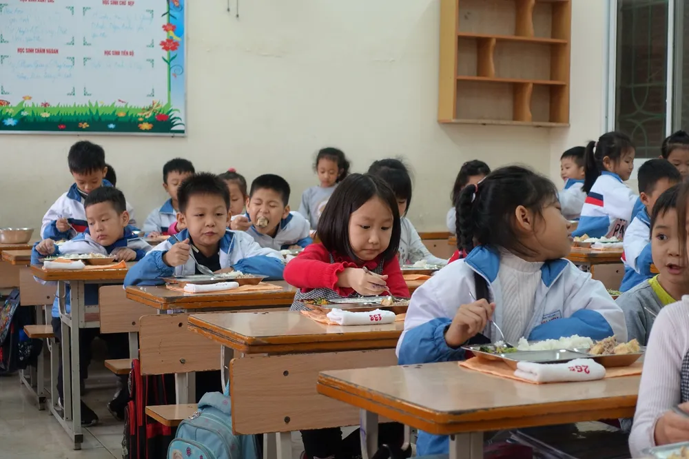 Dự án Bữa ăn học đường đang được công ty triển khai đến học sinh tiểu học trên toàn quốc Dự án Bữa ăn học đường đang được công ty triển khai đến học sinh tiểu học trên toàn quốc