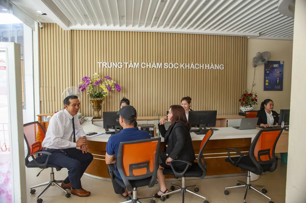 Văn phòng Tổng Đại lý Ba Đồn Prudential Quảng Bình thăm hỏi và hỗ trợ gia đình chị Tâm hoàn tất thủ tục nhận quyền lợi Văn phòng Tổng Đại lý Ba Đồn Prudential Quảng Bình thăm hỏi và hỗ trợ gia đình chị Tâm hoàn tất thủ tục nhận quyền lợi