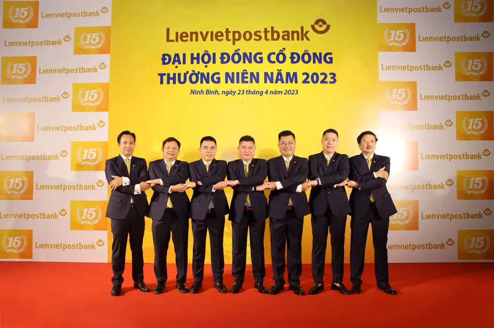 Ra mắt HĐQT của LPBank tại đại hội 2023