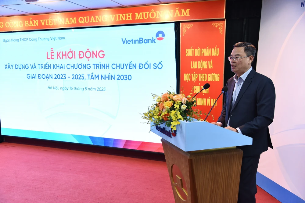 Ông Trần Minh Bình, Chủ tịch HĐQT VietinBank phát biểu tại lễ khởi động xây dựng và triển khai chương trình Chuyển đổi số tại VietinBank giai đoạn 2023 - 2025, tầm nhìn 2030