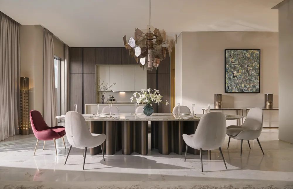 Toàn bộ nội thất mang thương hiệu ELIE SAAB Maison được chế tác thủ công tại Ý, từ những vật liệu xa xỉ, quý tộc. Đặc biệt, logo Elie Saab sẽ được lưu dấu trên toàn bộ bộ sưu tập nội thất bảo chứng cho chất lượng và giá trị bền vững. Toàn bộ nội thất mang thương hiệu ELIE SAAB Maison được chế tác thủ công tại Ý, từ những vật liệu xa xỉ, quý tộc. Đặc biệt, logo Elie Saab sẽ được lưu dấu trên toàn bộ bộ sưu tập nội thất bảo chứng cho chất lượng và giá trị bền vững.